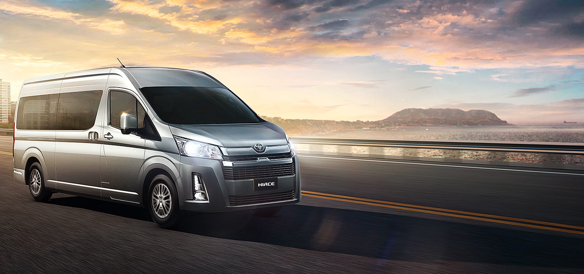 HIACE PREMIO 15 SEATERS - ROYAL STAR